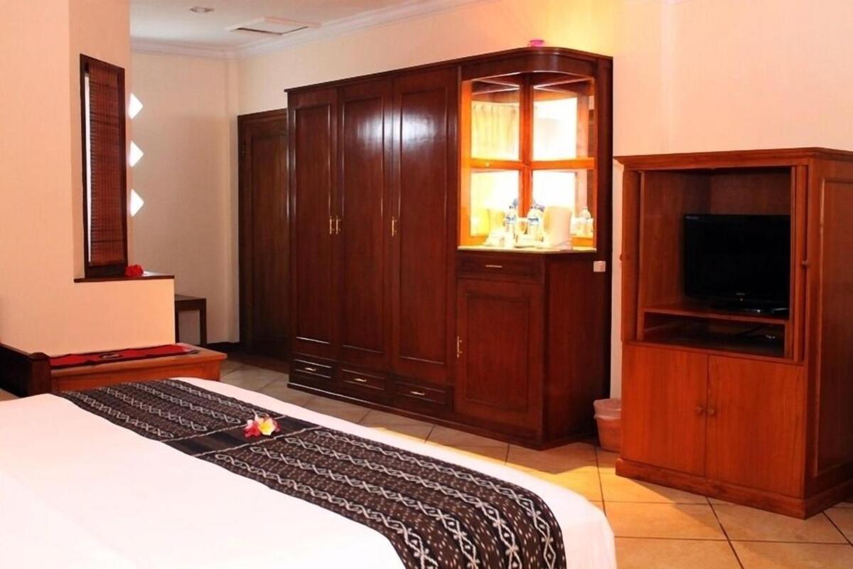 Lombok Beach Hotel Montongbuwoh Екстериор снимка
