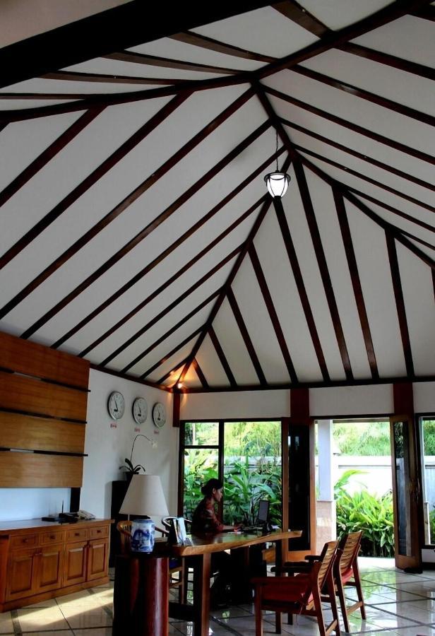 Lombok Beach Hotel Montongbuwoh Екстериор снимка