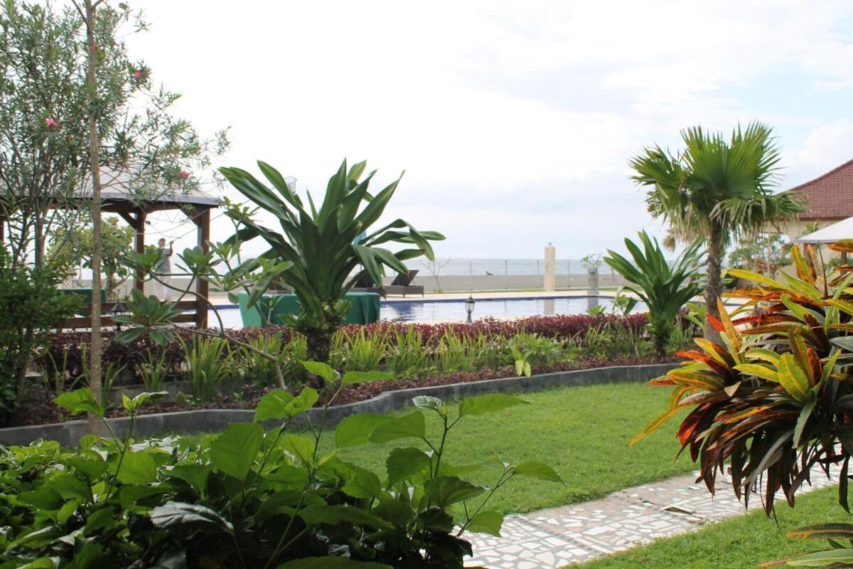 Lombok Beach Hotel Montongbuwoh Екстериор снимка