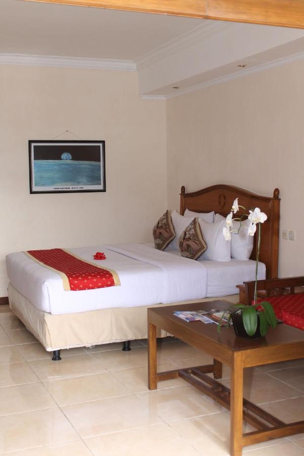 Lombok Beach Hotel Montongbuwoh Екстериор снимка