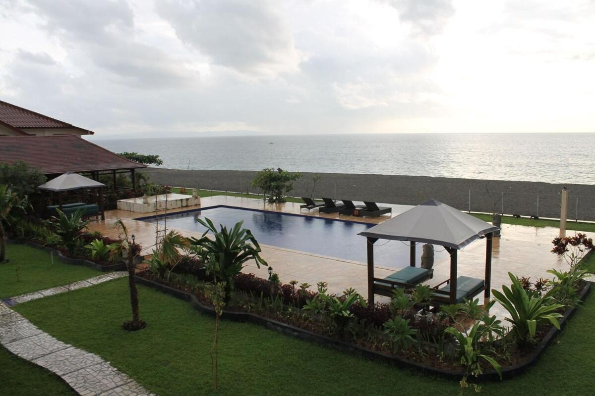 Lombok Beach Hotel Montongbuwoh Екстериор снимка