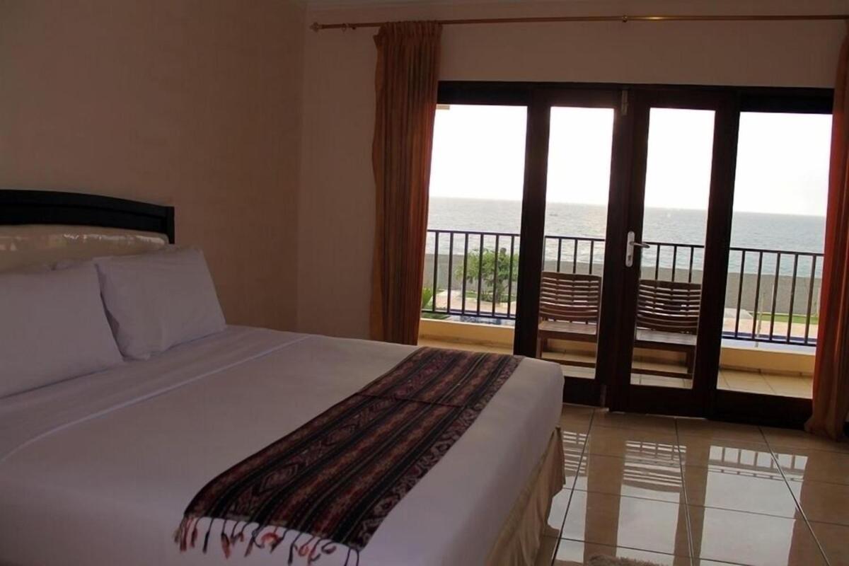 Lombok Beach Hotel Montongbuwoh Екстериор снимка